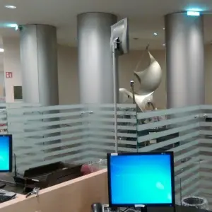 pellicola-rivestimento-mobili-arredamento-per-colonne