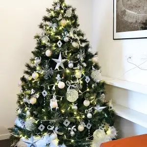 albero-natalizio-a-noleggio-per-uffici-e-reception