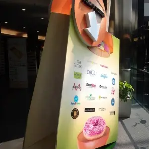 borsa-scenografica-3D-per-elenco-directory-per-centri-commercali