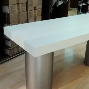 posa-pellicola-3m-DI-NOC-per-rivestimento-mobili-per-negozio