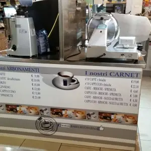 stampe-digitali-personalizzate-bar-interni
