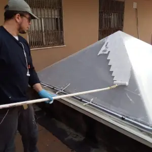 applicazione-vernice-termoriflettente-cupole-policarbonato